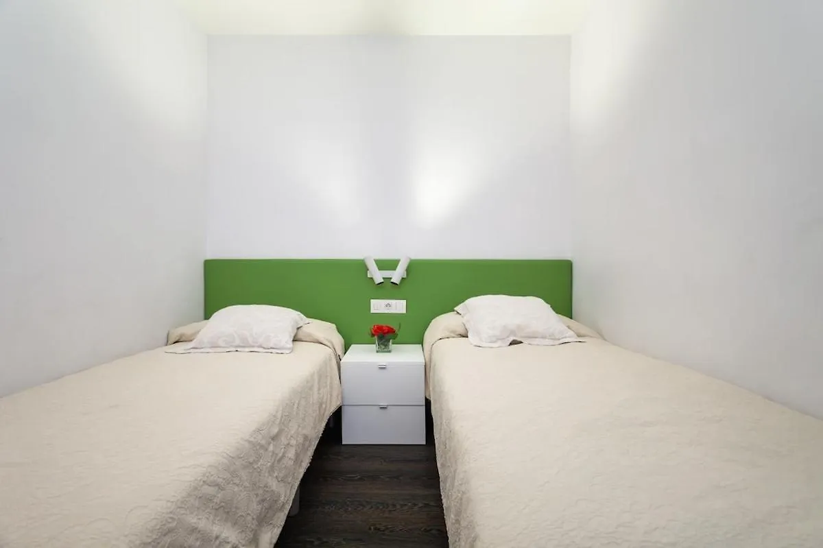 3-Bedroom Penthouse With Terrace In Eixample Barcelona Apartmán