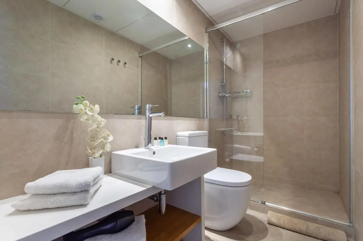 3-Bedroom Penthouse With Terrace In Eixample Барселона 0*,  Испания