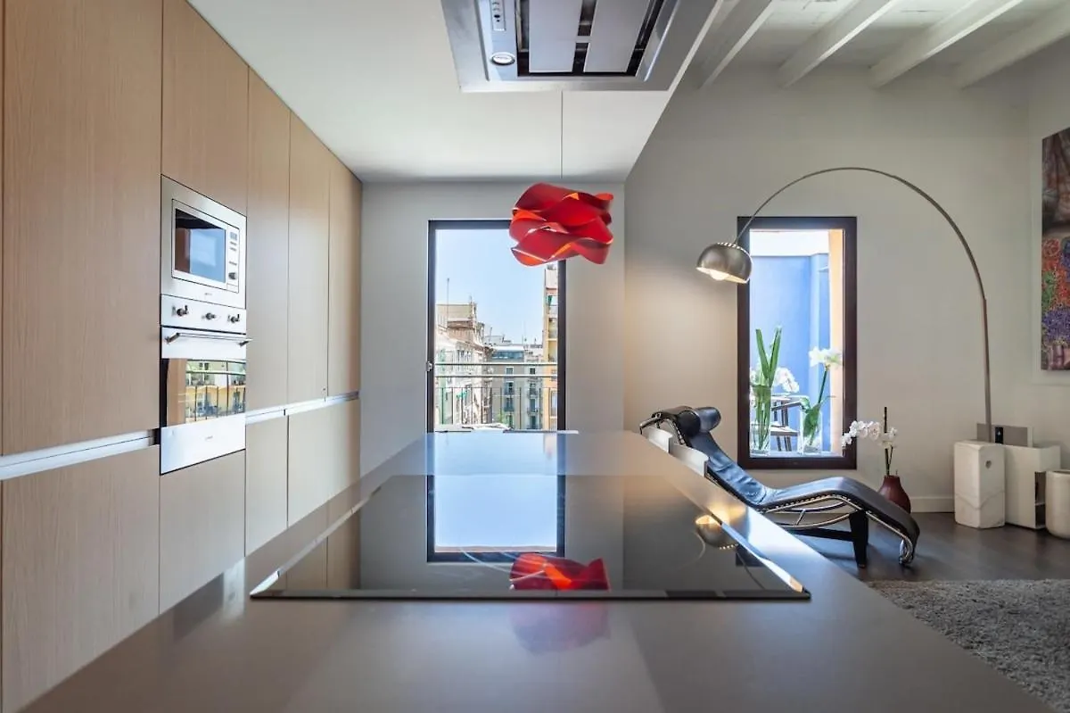 3-Bedroom Penthouse With Terrace In Eixample Барселона
